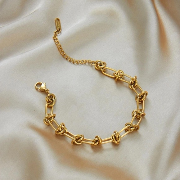 STATEMENT BRACELET - Picture 3 of 3